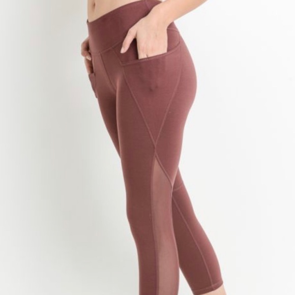 Mono B Pants - Mono B Athletic Capri ❗️2 Left: S ❗️